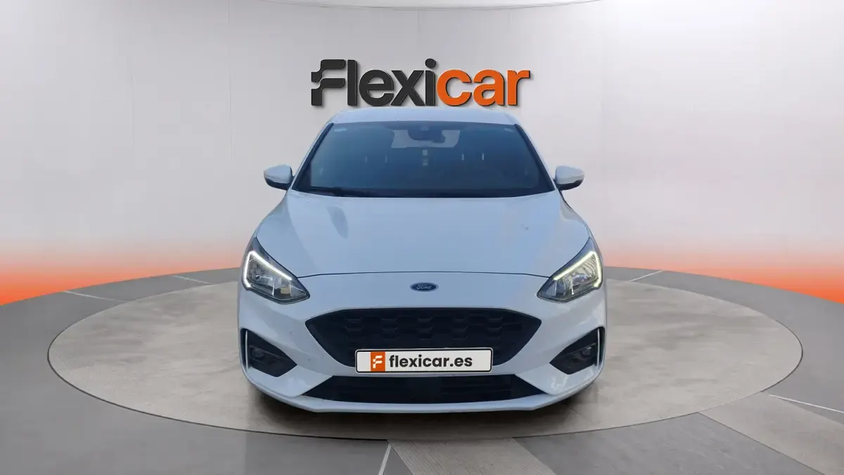 Usado Ford Focus ST-Line 125 CV (91 kW) 2022 Blanco Berlina