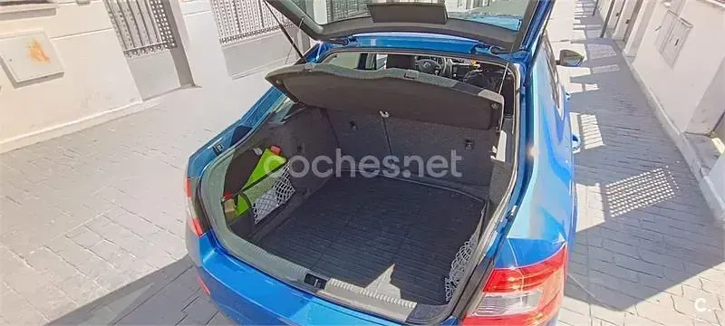 Occasion Skoda Octavia Ambition 105 PK (77 kW) 2014 Blauw Stationwagen
