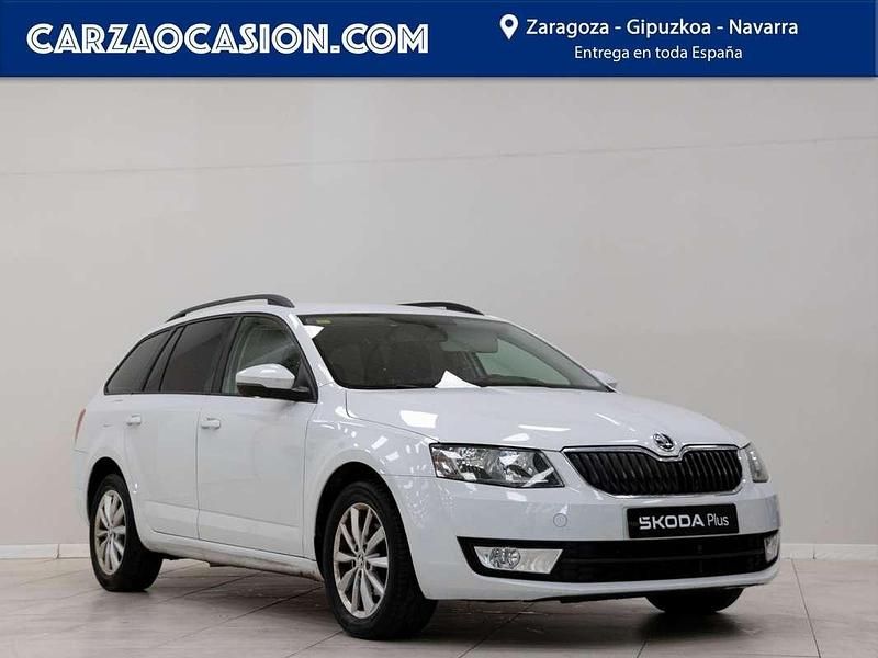 Blanco Usado 2016 Skoda Octavia Ambition Familiar | 9900 € (Buen precio) - Imagen 1/4