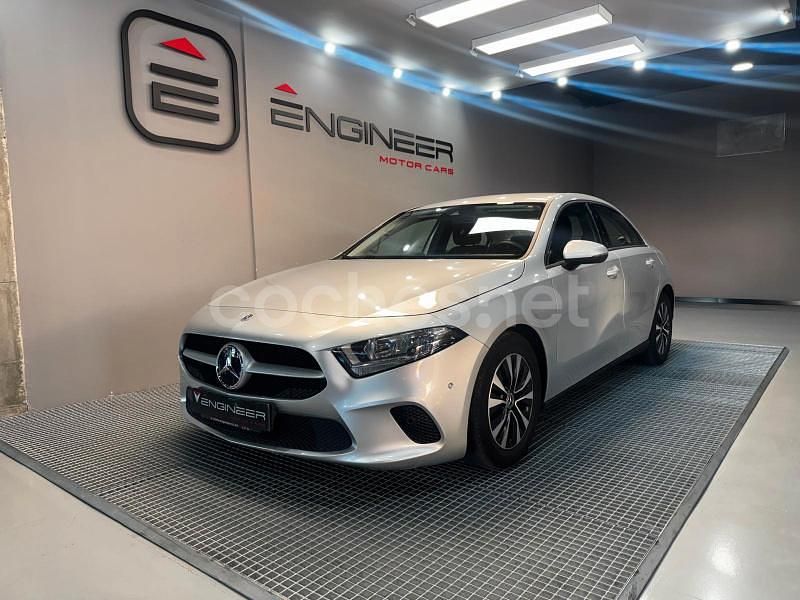 Usado Mercedes A180 116 CV (85 kW) 2020 Gris / plata Berlina