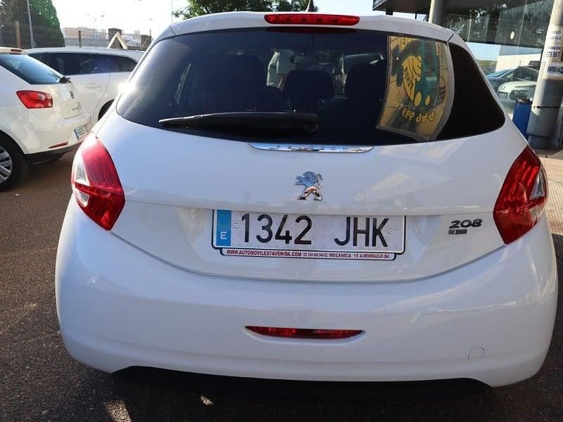 Usado Peugeot 208 Access 75 CV (55 kW) 2016 Blanco Utilitario