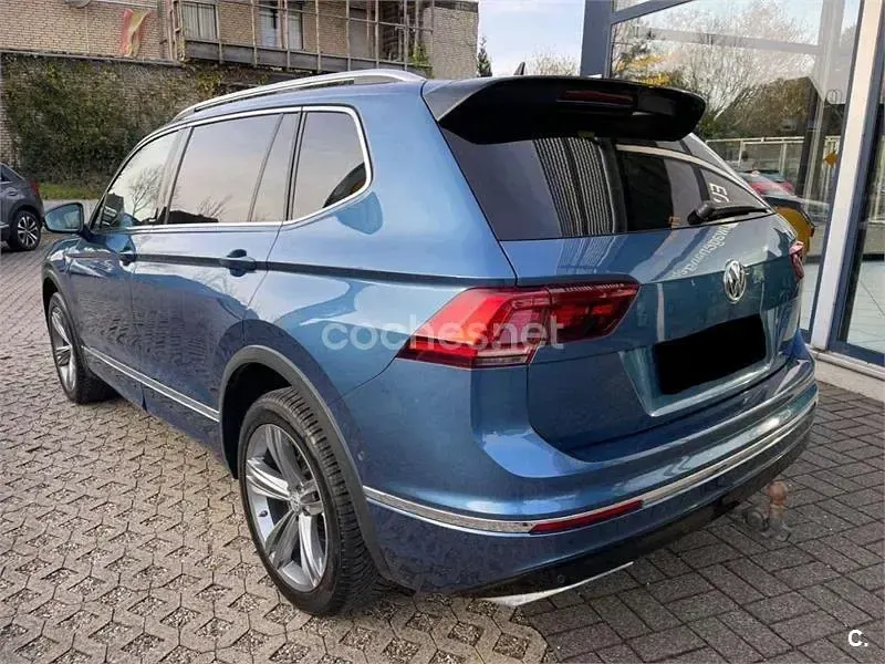 Usado VW Tiguan Allspace Sportline 150 CV (110 kW) 2020 Azul SUV