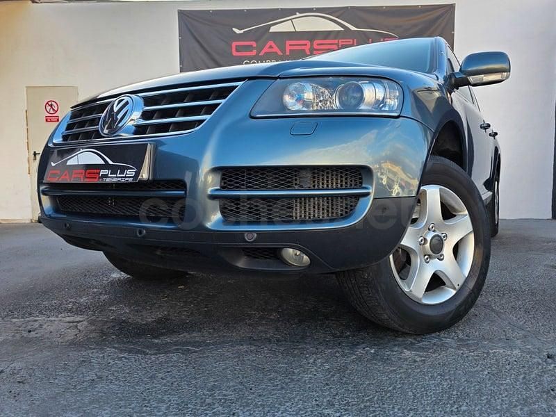Usado VW Touareg 225 CV (165 kW) 2005 Gris / plata SUV