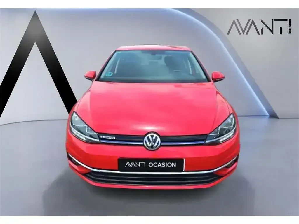 Usado VW Golf VIII Advance 130 CV (95 kW) 2020 Rojo Berlina
