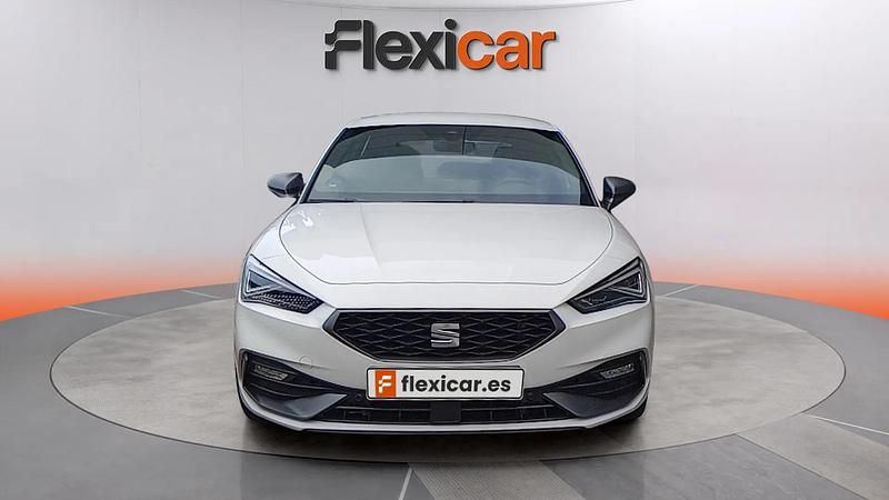 Usado Seat Leon FR 204 CV (150 kW) 2024 Blanco Utilitario
