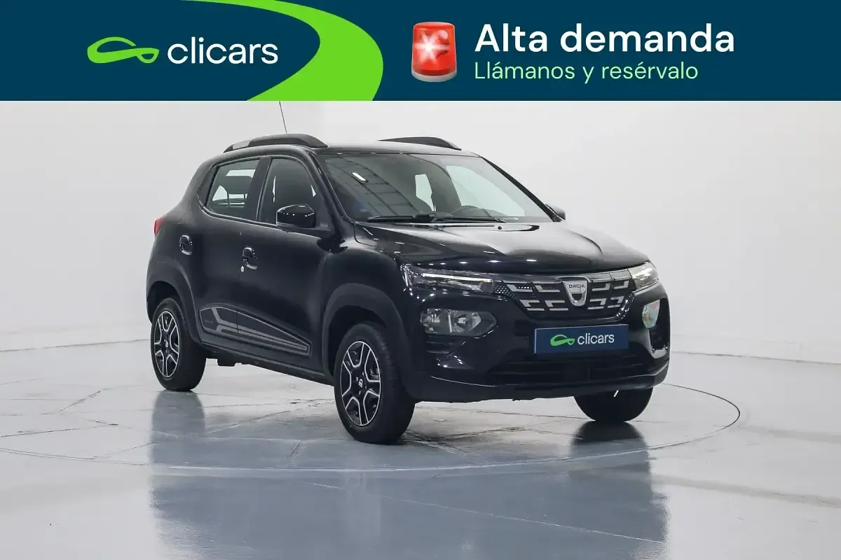 Usado Dacia Spring Comfort Plus 47 kW (65 CV) 2023 Negro Utilitario