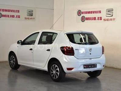 Usado Dacia Sandero Base 73 CV (53 kW) 2017 Blanco Berlina