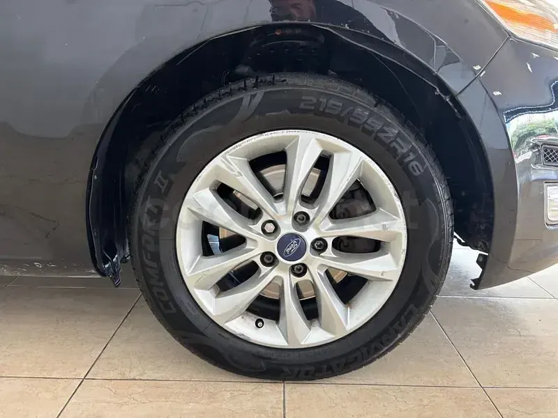 Usado Ford Mondeo Business Edition 115 CV (84 kW) 2014 Negro Berlina