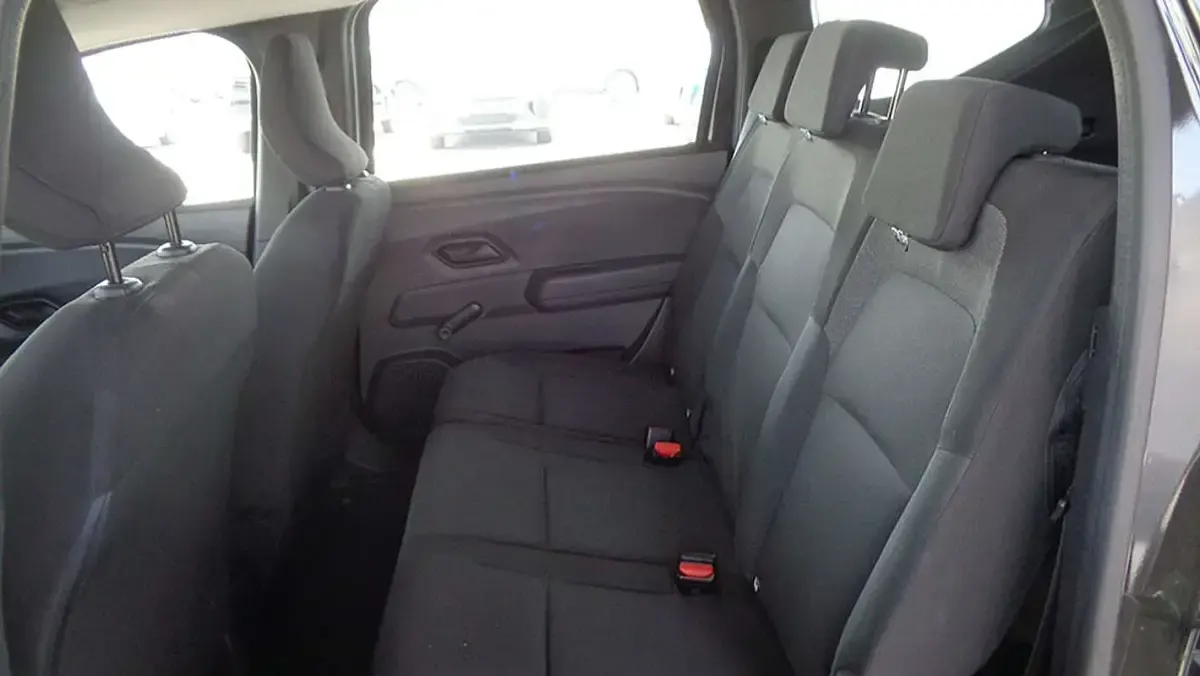 Usado Dacia Jogger Essentiel 101 CV (74 kW) 2022 Monovolumen