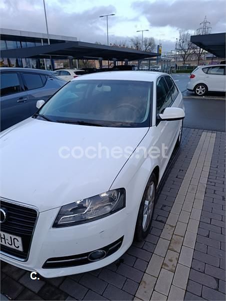 Usado Audi A3 Ambiente 105 CV (77 kW) 2012 Blanco Utilitario