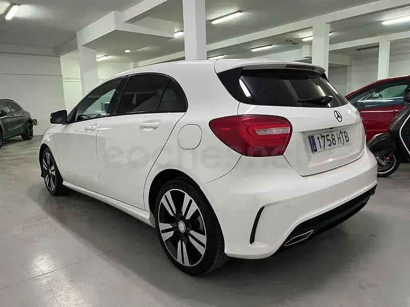 Usado Mercedes A200 AMG line 136 CV (100 kW) 2013 Blanco Utilitario