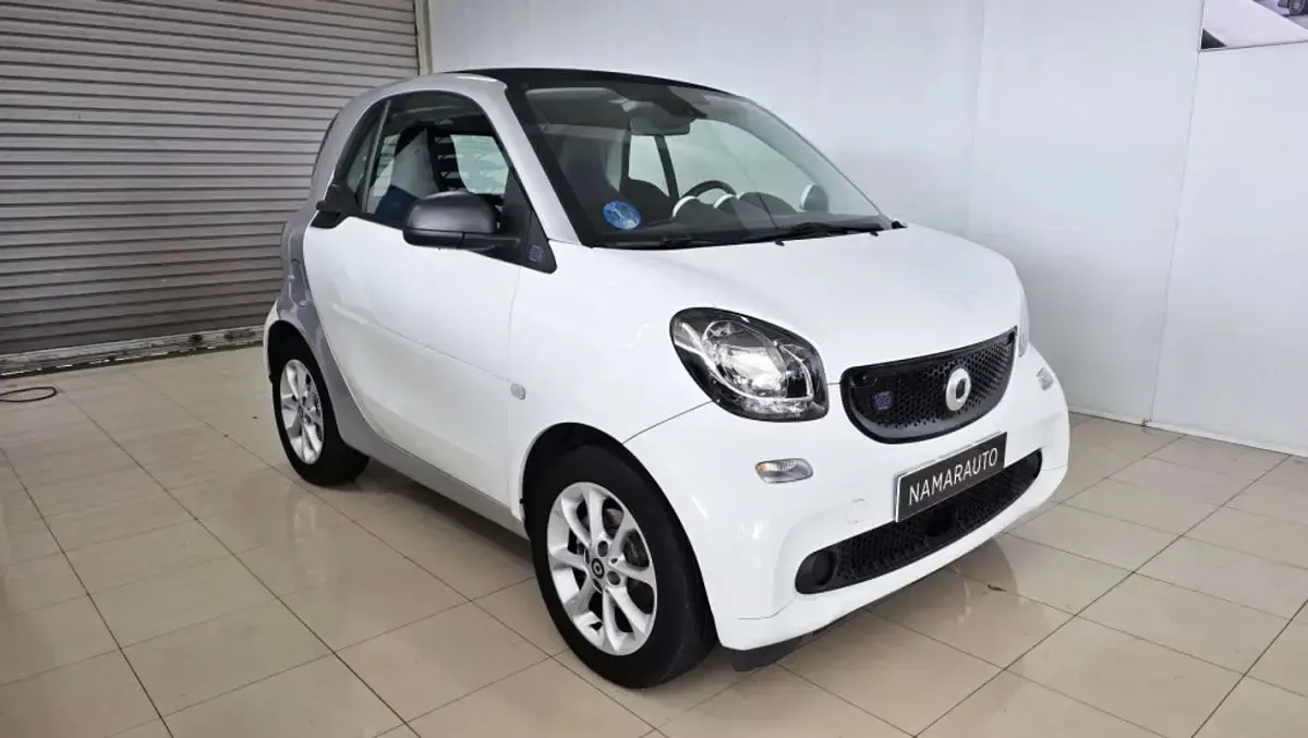 Usado Smart ForTwo Coupé 60 kW (82 CV) 2020 Blanco Coupe