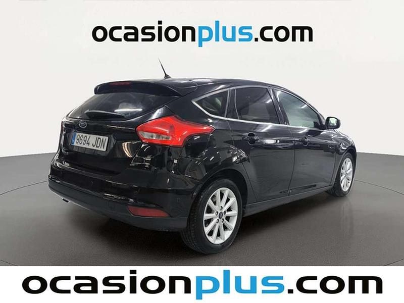 Usado Ford Focus 115 CV (84 kW) 2015 Negro Utilitario