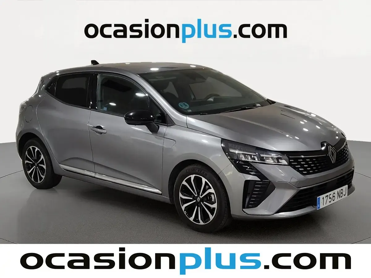 Usado Renault Clio Techno 91 CV (66 kW) 2025 Gris Utilitario