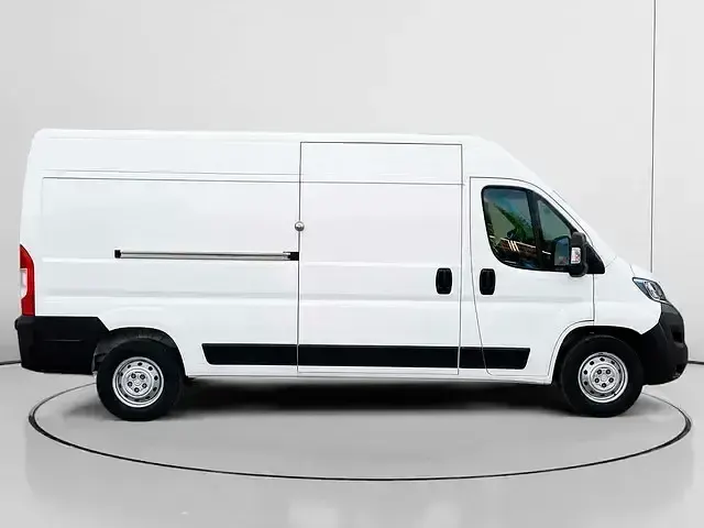 Usado Citroën Jumper 140 CV (102 kW) 2023 Blanco Monovolumen