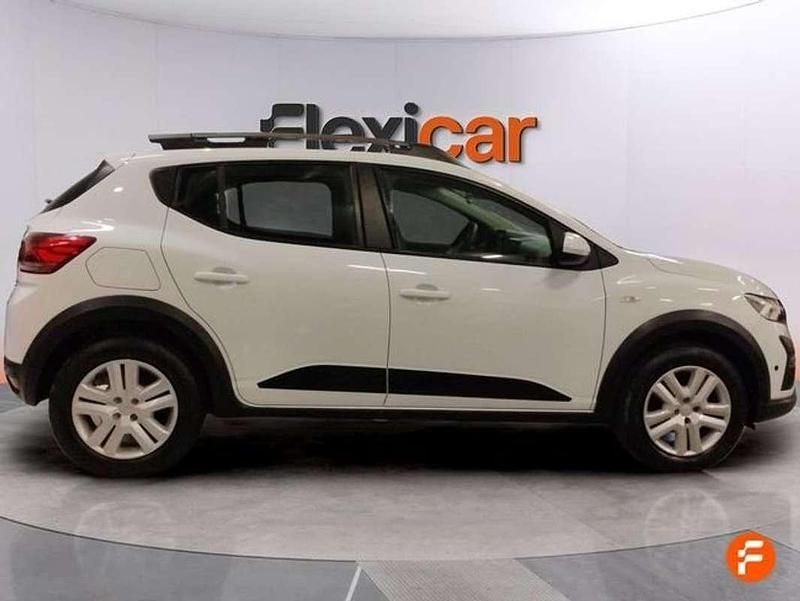 Begagnad Dacia Sandero Expression 91 HK (66 kW) 2024 Vit Halvkombi