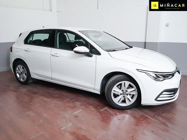 Usado VW Golf VIII 110 CV (80 kW) 2021 Blanco Berlina