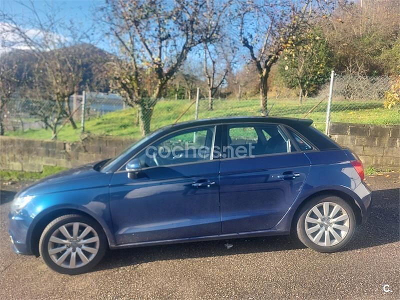 Usado Audi A1 Sportback Ambition 90 CV (66 kW) 2014 Azul Utilitario