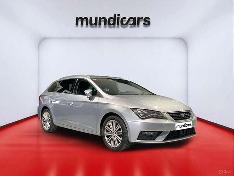 Usado Seat Leon XCELLENCE 150 CV (110 kW) 2019 Plateado Familiar
