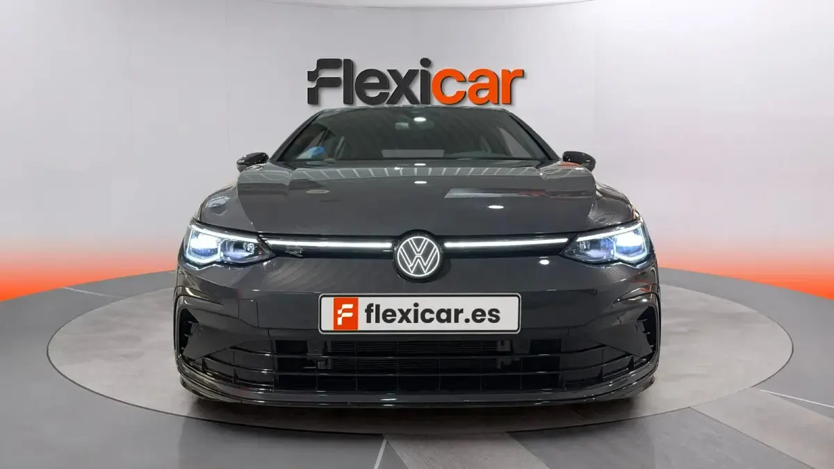 Usado VW Golf VIII R-line 131 CV (96 kW) 2024 Gris Berlina