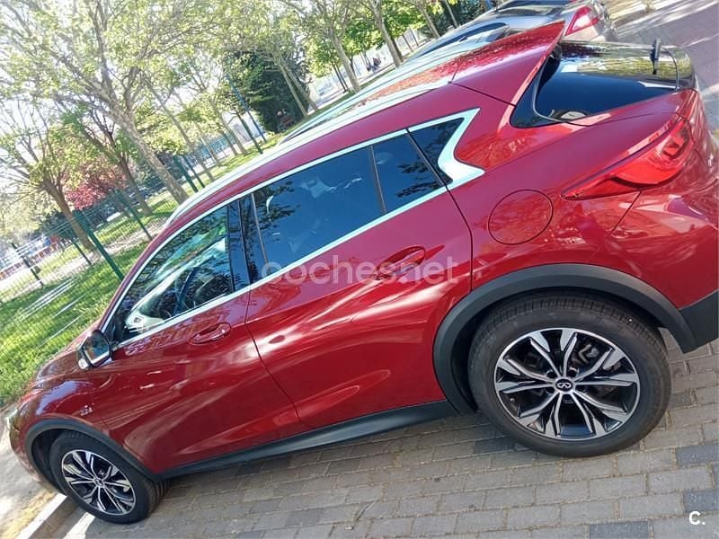 Usado Infiniti QX30 Premium 170 CV (125 kW) 2019 Rojo SUV