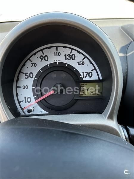 Negro Usado 2007 Toyota Aygo Utilitario | 4500 € (Precio justo) - Imagen 1/4