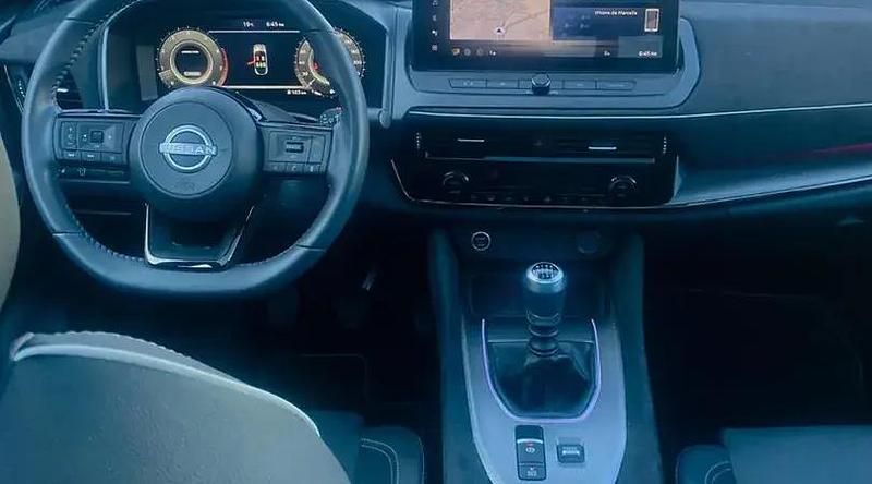 Usado Nissan Qashqai 190 CV (139 kW) 2025 Katana grey black metalizado SUV