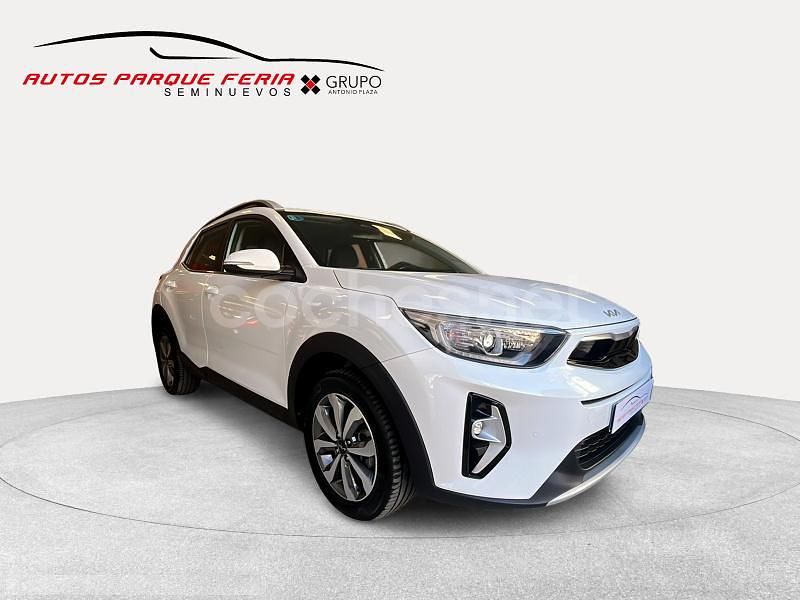 Blanco Usado 2024 Kia Stonic SUV | 19.490 € (Un poco caro) - Imagen 1/4