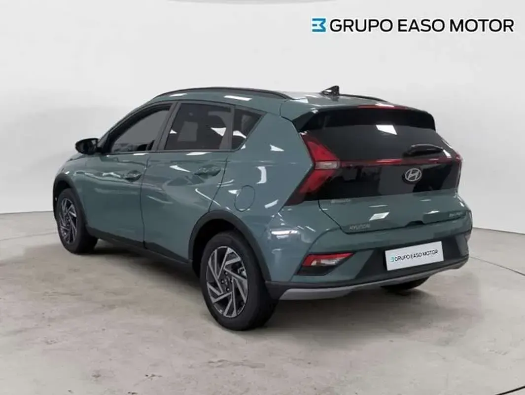 Usado Hyundai Bayon 101 CV (74 kW) 2024 Verde SUV