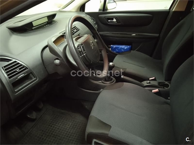 Usado Citroën C4 92 CV (67 kW) 2006 Gris / plata Berlina