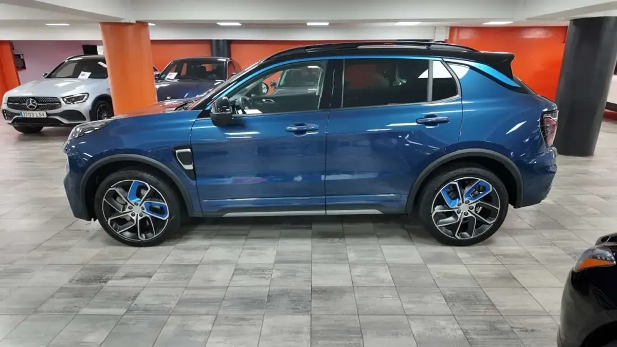 Usado Lynk & Co 01 261 CV (191 kW) 2022 Azul SUV