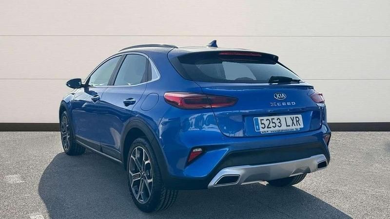 Usado Kia XCeed 162 CV (119 kW) 2022 Plateado SUV