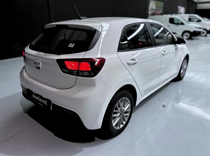 Usado Kia Rio 84 CV (61 kW) 2022 Blanco