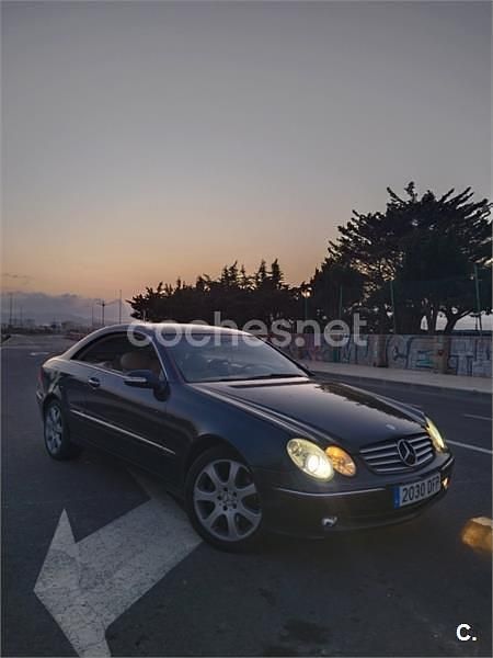Usado Mercedes CLK270 Elegance 170 CV (125 kW) 2004 Azul Coupe