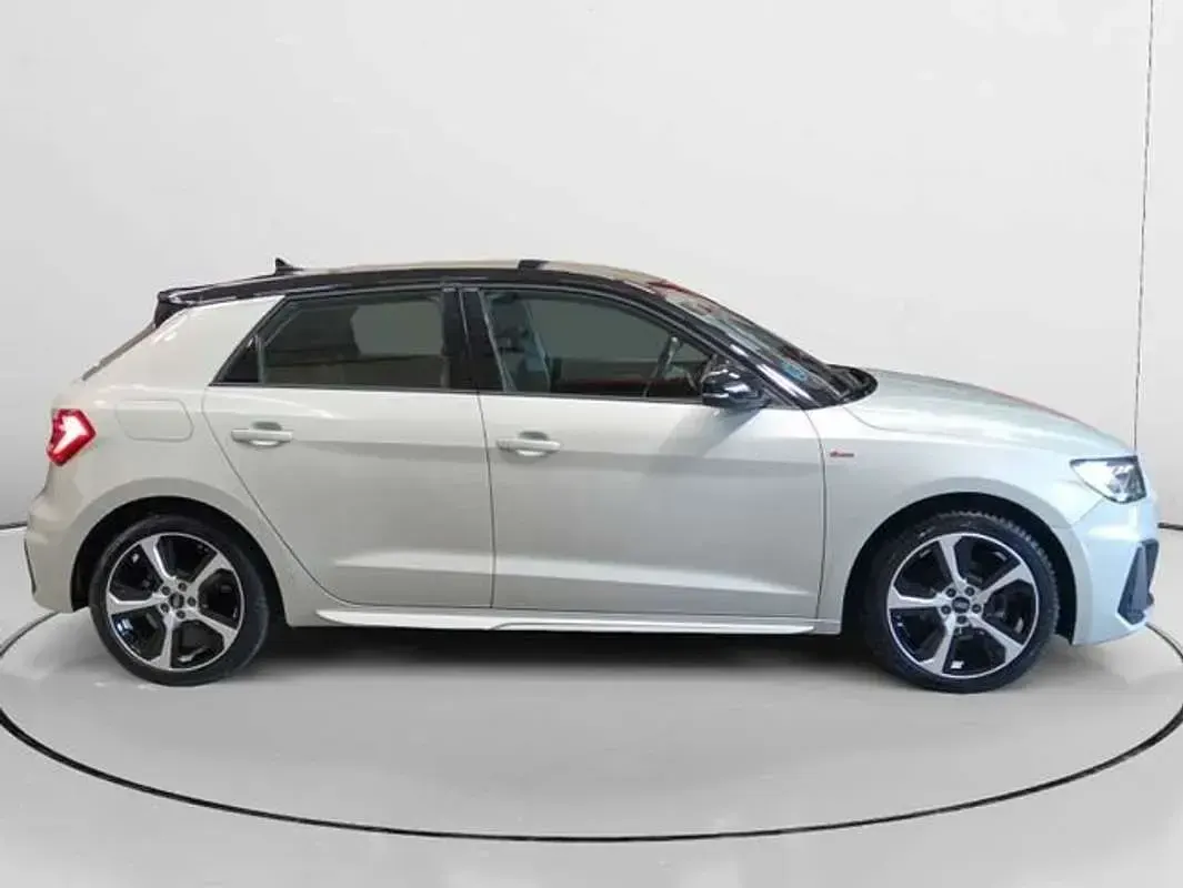 Usado Audi A1 110 CV (80 kW) 2023 Gris SUV