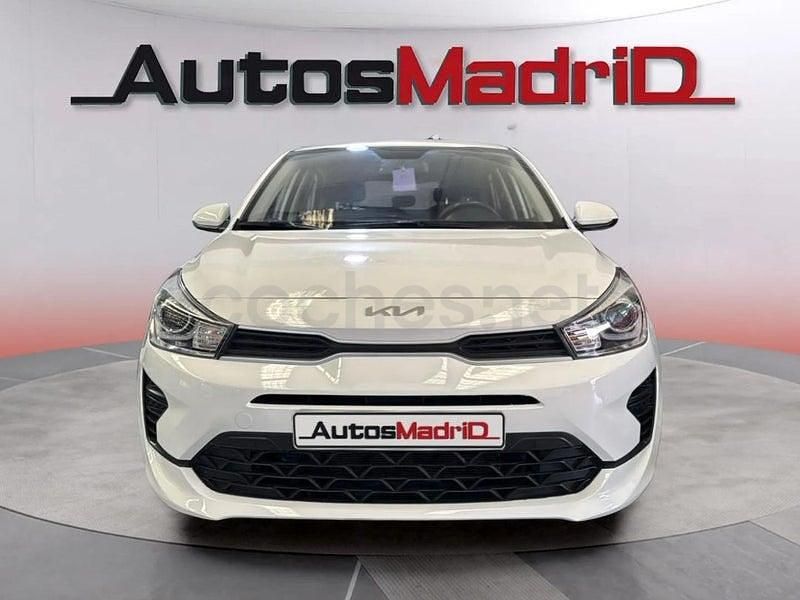 Usado Kia Rio 84 CV (61 kW) 2023 Blanco Berlina