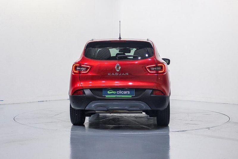 Usado Renault Kadjar Zen 130 CV (95 kW) 2016 Rojo SUV