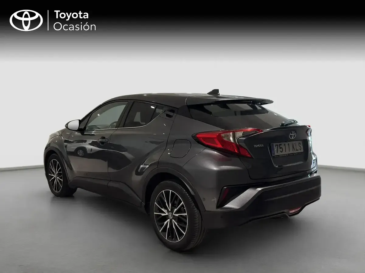 Usado Toyota C-HR Advance 122 CV (89 kW) 2018 Gris / plata SUV