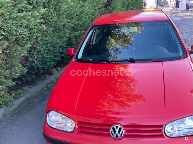 Rojo Usado 2003 VW Golf IV Familiar | 2500 € (Precio justo) - Imagen 1/4