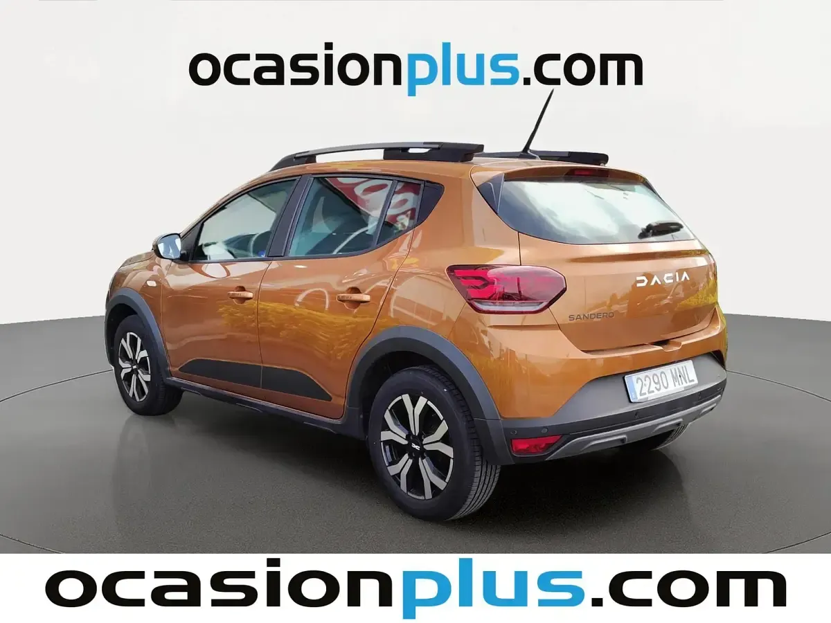 Usado Dacia Sandero Expression 101 CV (74 kW) 2024 Naranja Utilitario