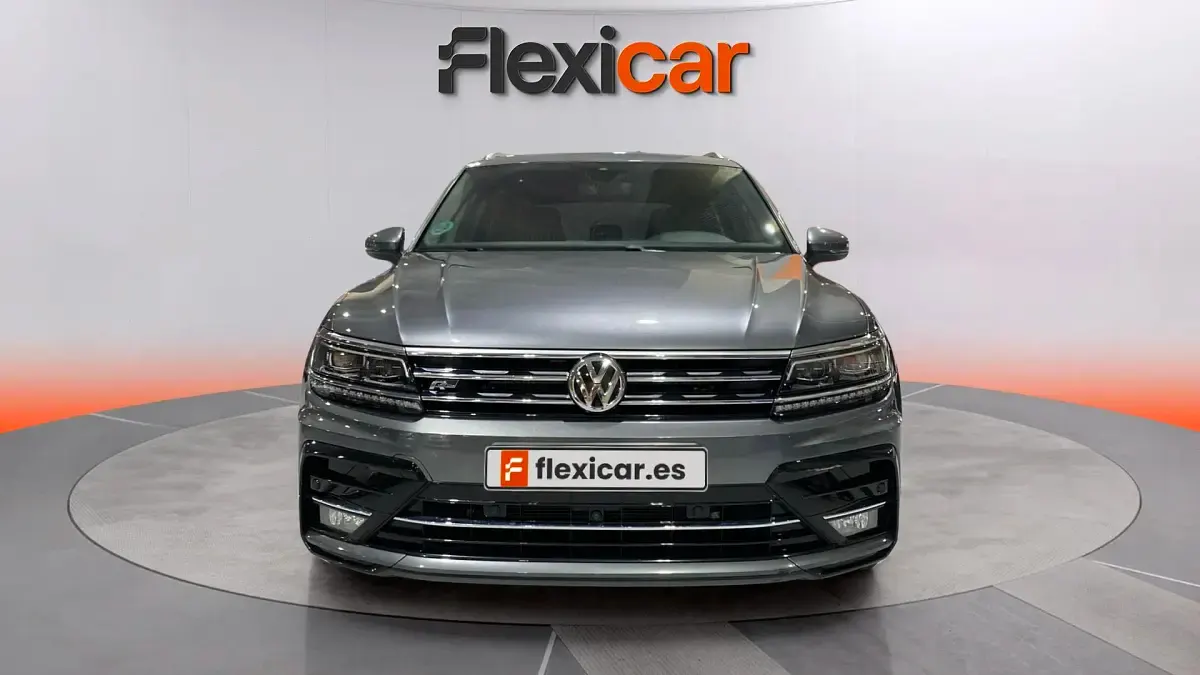 Usado VW Tiguan R-line 150 CV (110 kW) 2020 Gris SUV