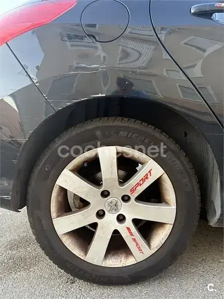 Usado Peugeot 308 Sportium 90 CV (66 kW) 2010 Negro Berlina