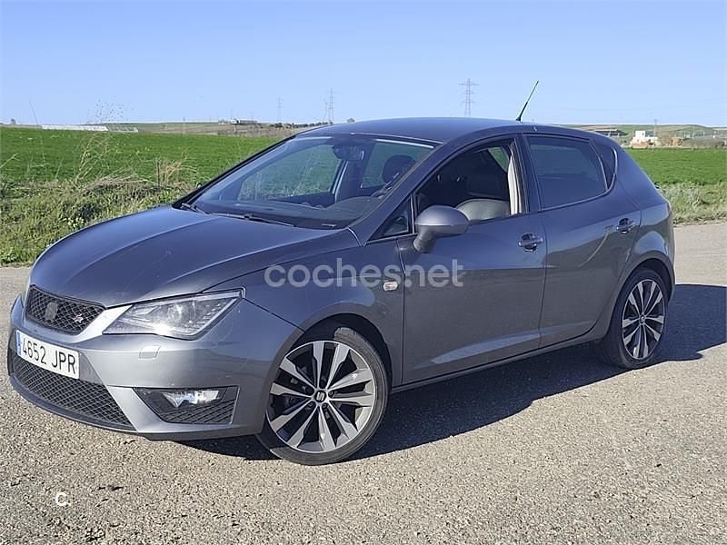 Usado Seat Ibiza SC Crono 90 CV (66 kW) 2016 Gris / plata Utilitario