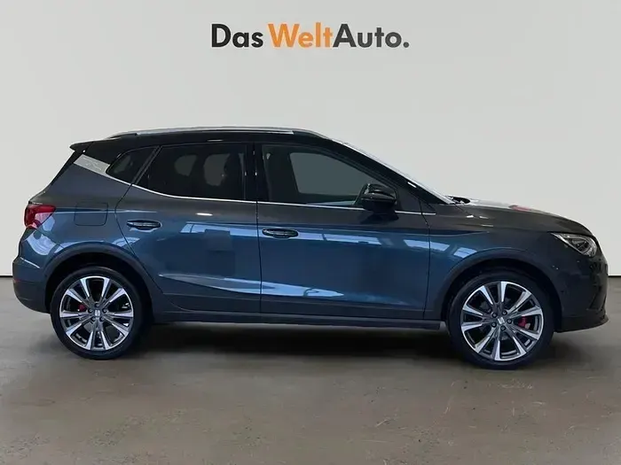 Usado Seat Arona FR 115 CV (84 kW) 2025 Gris SUV