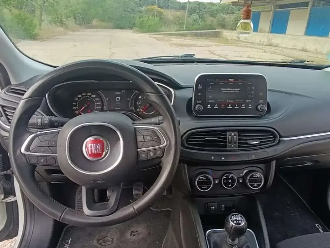 Usado Fiat Tipo Lounge 120 CV (88 kW) 2017 Blanco Berlina
