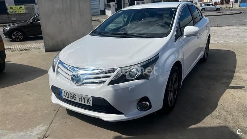 Usado Toyota Avensis Executive 124 CV (91 kW) 2014 Blanco Berlina