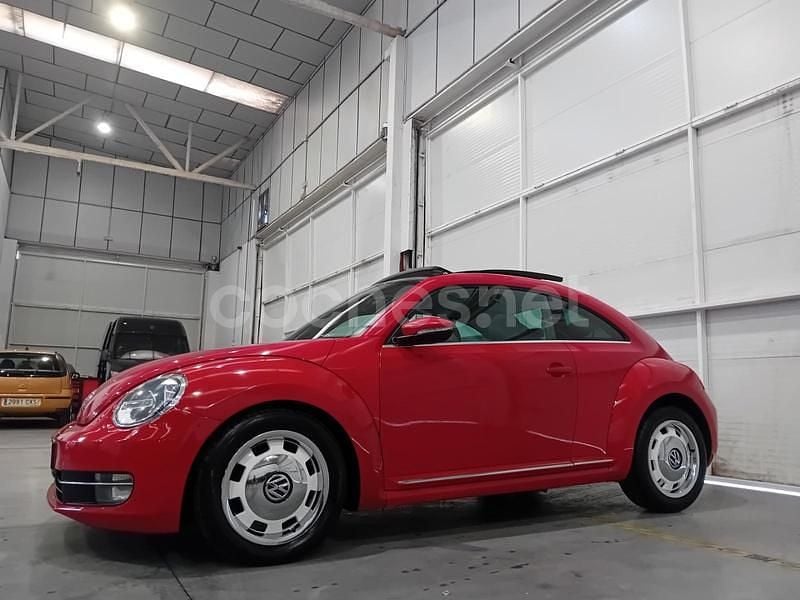 Usado VW Beetle Design 140 CV (102 kW) 2012 Rojo Utilitario