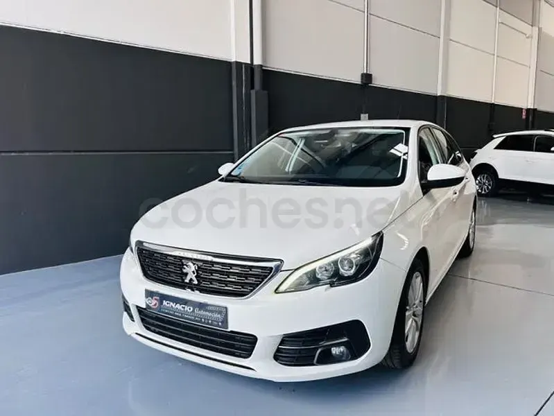 Używany Peugeot 308 SW Style 100 KM (73 kW) 2019 Biały Kombi