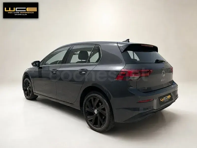 Usado VW Golf VIII 116 CV (85 kW) 2023 Gris / plata Berlina