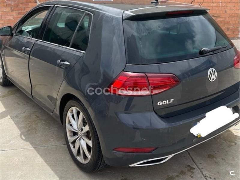 Usado VW Golf VII Advance 115 CV (84 kW) 2017 Gris / plata Berlina